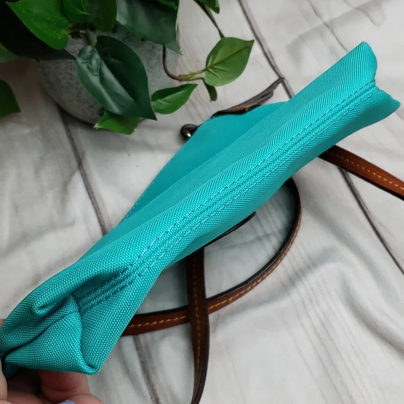 Dooney Bourke crossbody pouchette purse - Picture 6 of 9